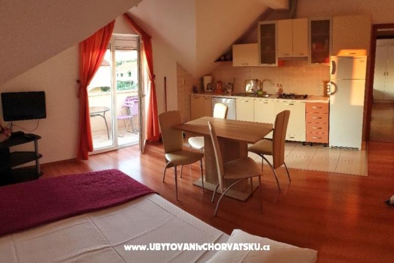 Apartmanok Krajnović Biograd – fotó 2