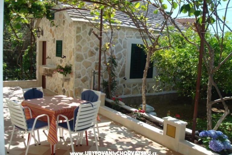Apartmanok Villa Niko Bol – fotó 13