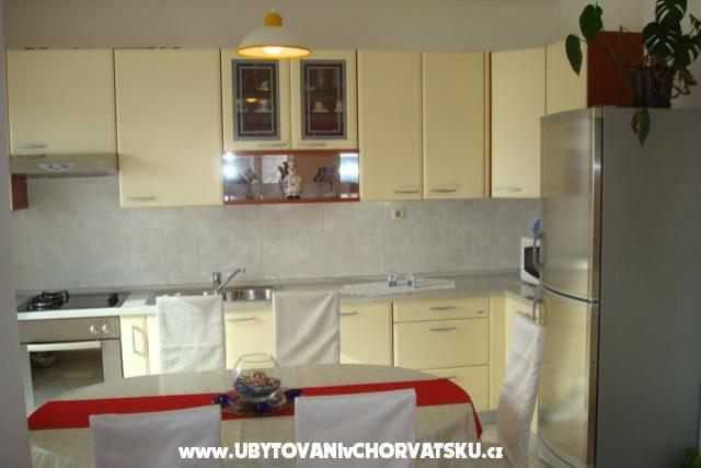 Apartmanok Villa Niko Bol – fotó 9