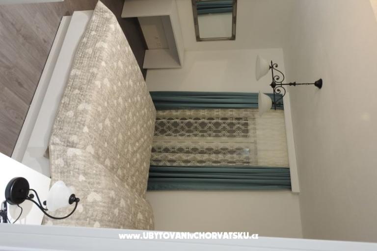 Luxury Apartmanok medencével – fotó 10