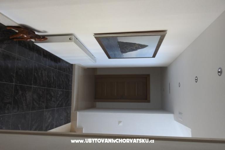 Luxury Apartmanok medencével – fotó 12