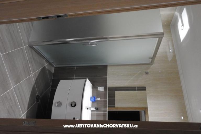 Luxury Apartmanok medencével – fotó 9