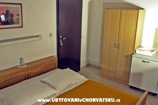 Apatmani  Rosa Brela – fotó 5
