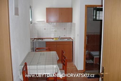 Apartmanok Andrea Drvenik – fotó 4