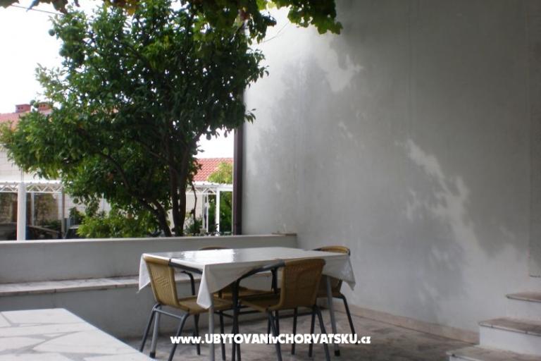 Villa Doris Apartmanok – fotó 9