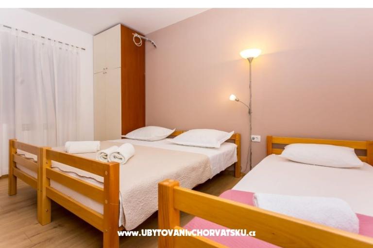 Family Apartmanok Korda – fotó 12
