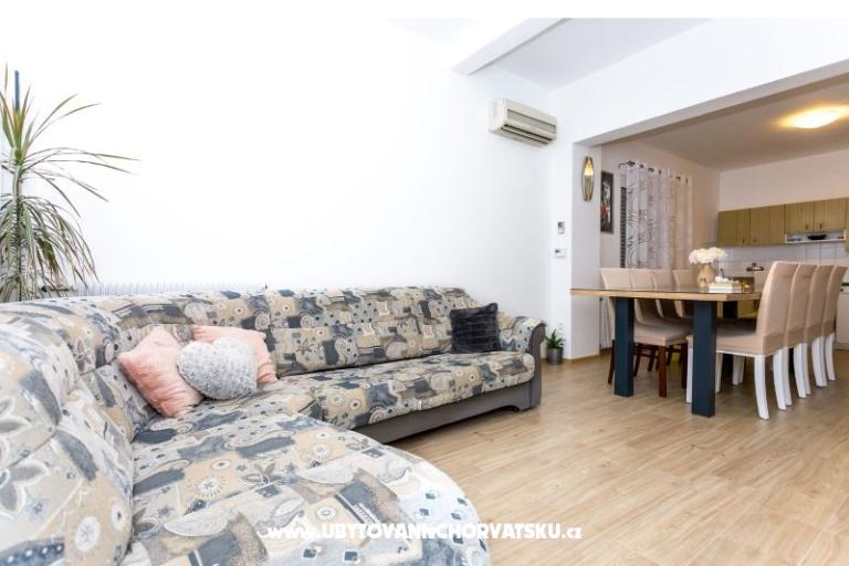 Family Apartmanok Korda – fotó 15
