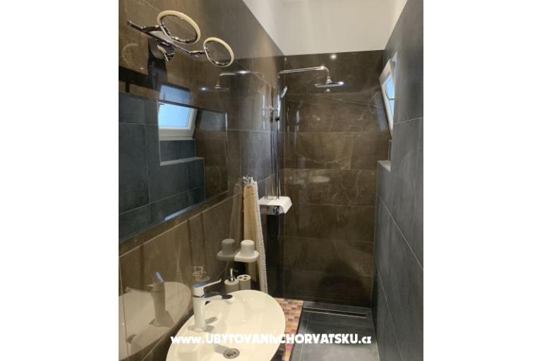 Sunrise Luxury Apartmanok – fotó 9