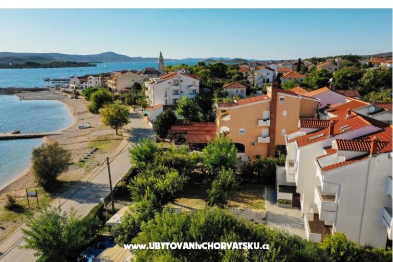 Maestral Apartmanok – fotó 2