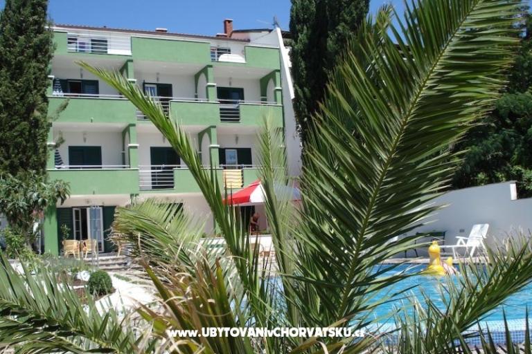 Vila Smirna 4*  medencével  – fotó 3