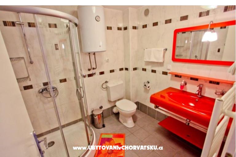 Vila Smirna 4*  medencével  – fotó 6