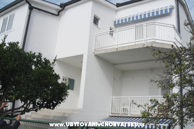 Apartmanok *** – fotó 2