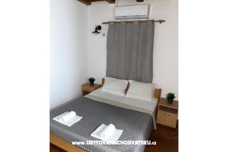  Apartmanok Ines – fotó 3