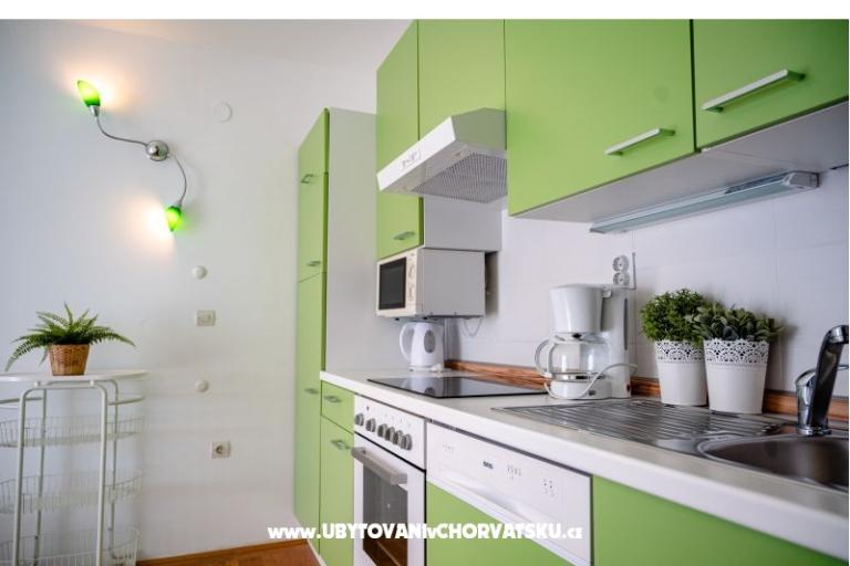 Beachfront Apartmanok Carlo – fotó 12