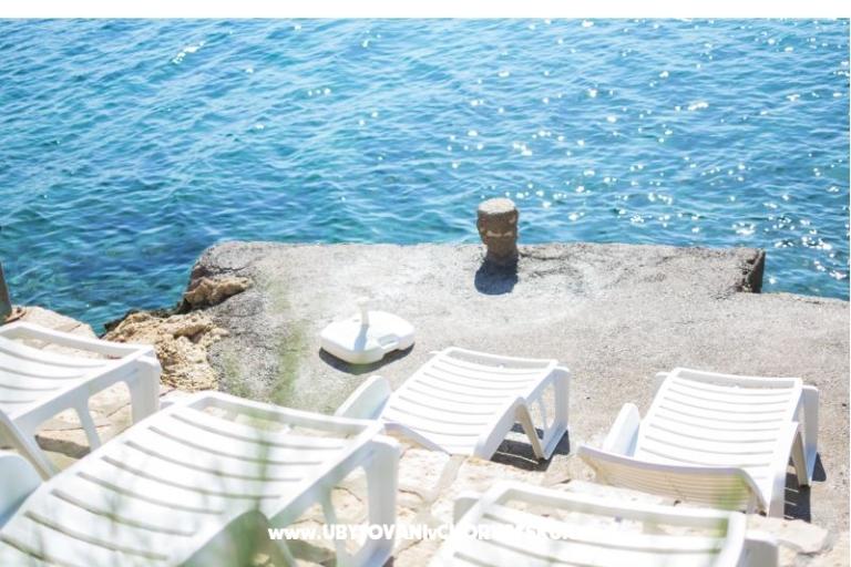 Beachfront Apartmanok Christian – fotó 16