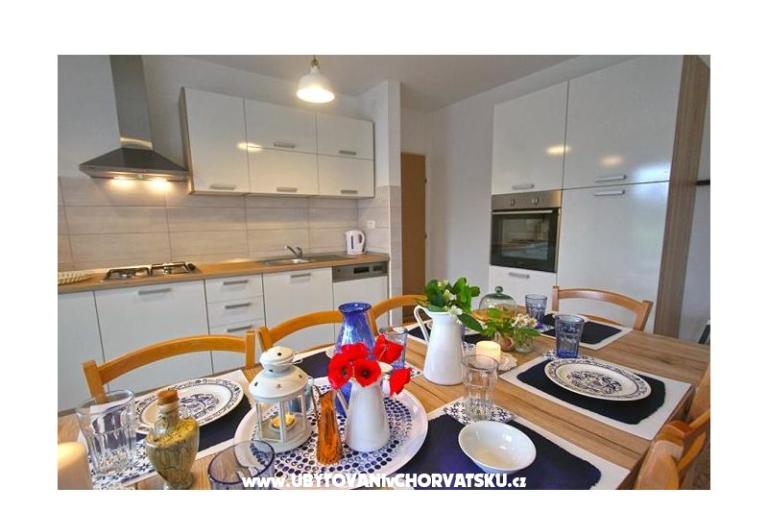 Beachfront Apartmanok Christian – fotó 6