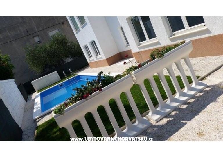 Apartmanok Karadza – fotó 3
