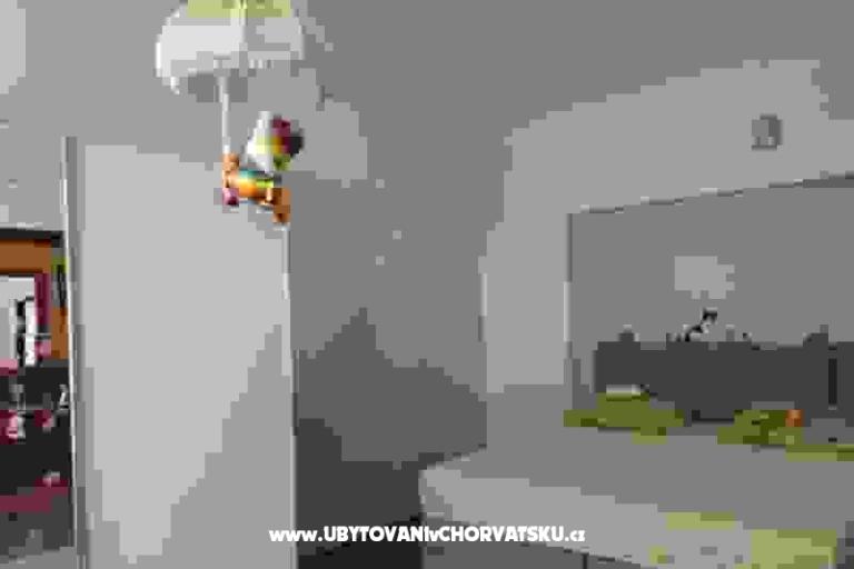 Villa Apartmanok Julca – fotó 6