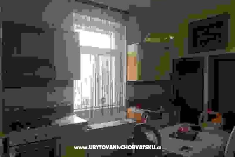 Villa Apartmanok Julca – fotó 7