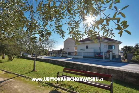Villa Barbara-Kastela – fotó 2