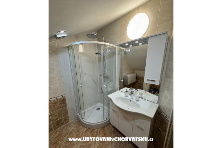 Moderan apartman za 2-10 osoba  – fotó 9
