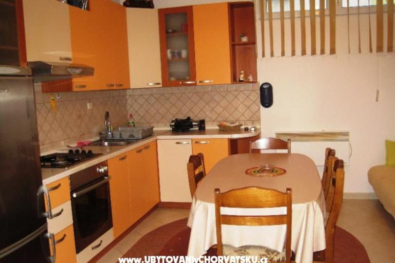 Apartmanok Ina – fotó 2