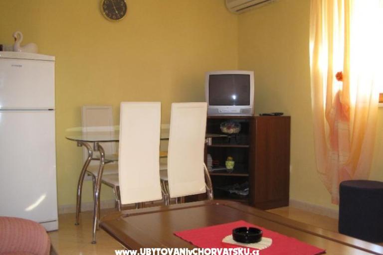 Apartmanok Ina – fotó 4