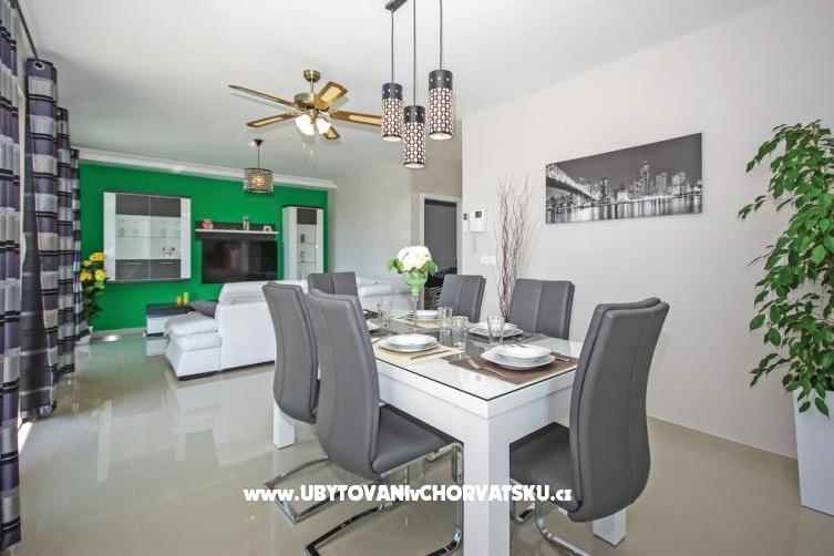 Lux AP6+2 jacuzzi – fotó 7