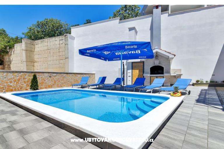 Apartmanok medencével – fotó 17