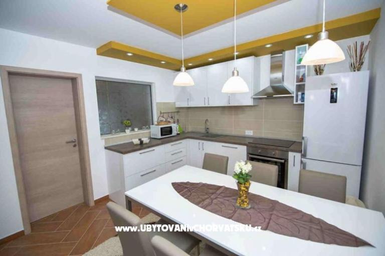 Luxury Apartmanok Makarska – fotó 5