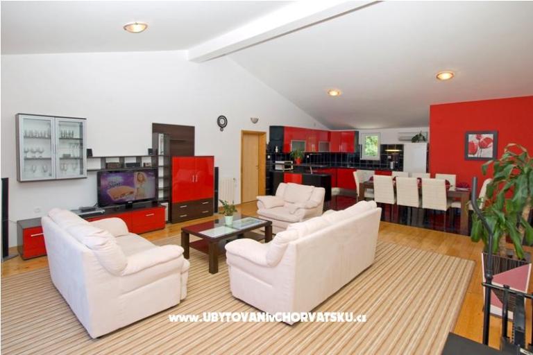 De Lux Apartmanok-SWIMMING POOL – fotó 8