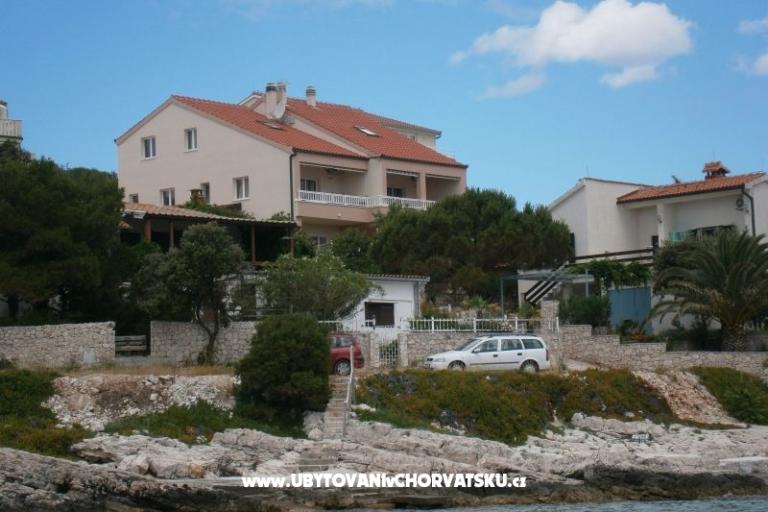 Apartmanok Mikulić Sevid – fotó 2