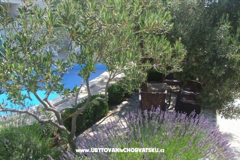 Apartmanok Villa MANDINA medencével – fotó 14