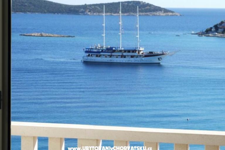 Apartmanok Villa MANDINA medencével – fotó 3