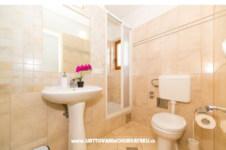 Apartmanok Vila Nena medencével – fotó 17