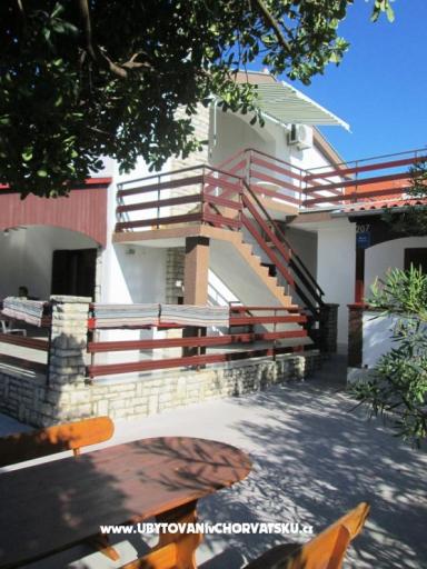 Apartmanok Roza – fotó 2