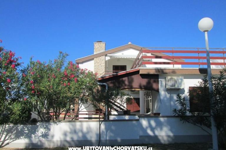 Apartmanok Roza – fotó 3