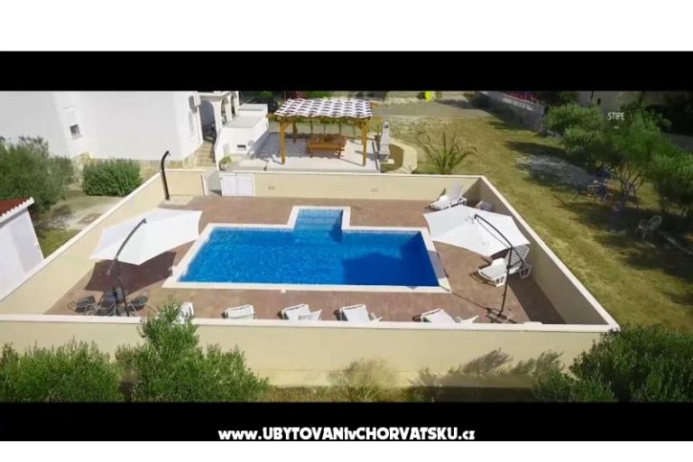 POOL HOUSE STIPE – fotó 17