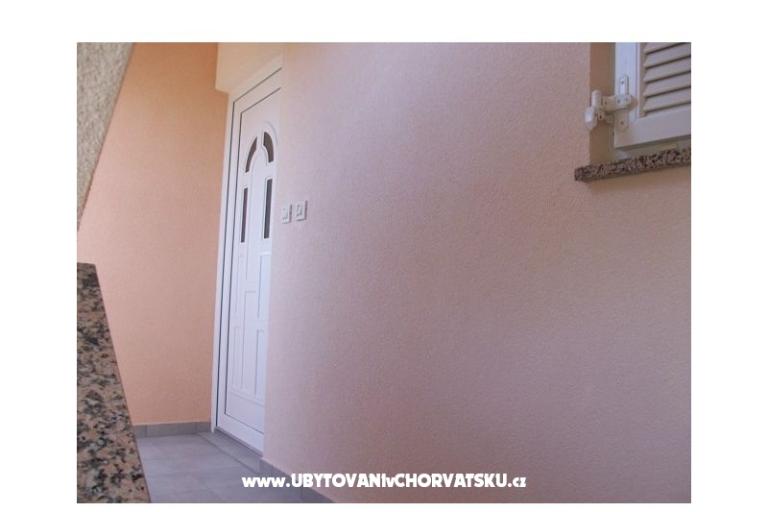 Oasis Apartmanok – fotó 3