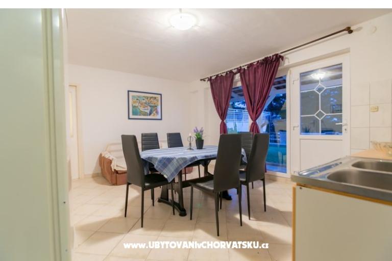 Apartman Dodo medencével – fotó 3