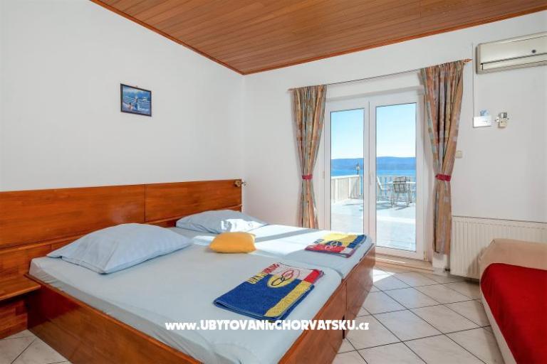 Family Szobák & Apartmanok Omis – fotó 5