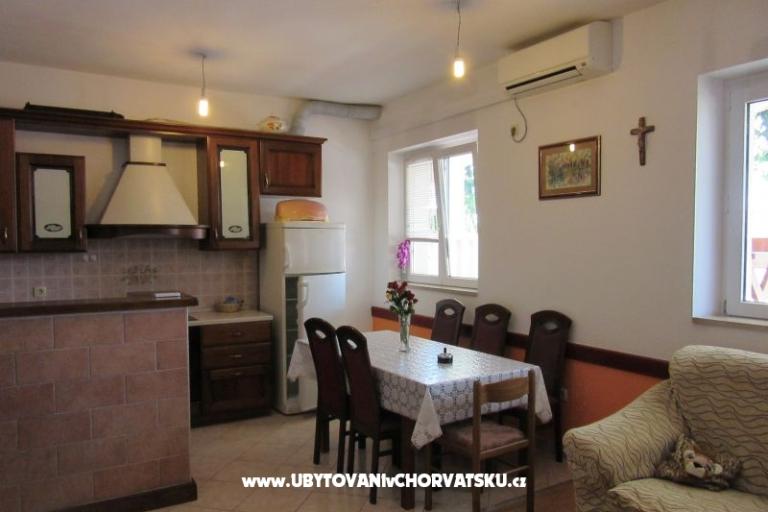 Petar apartmani Omis – fotó 4