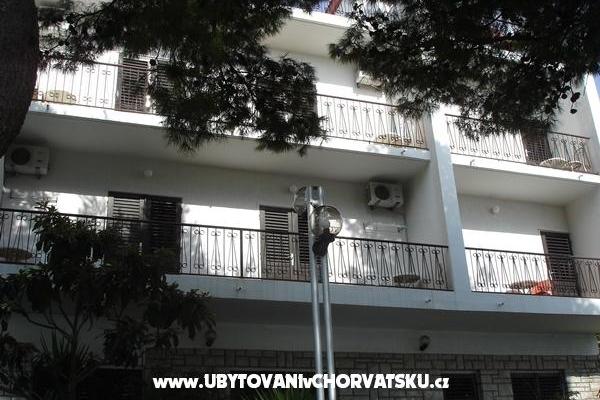 Villa Aga Apartmanok – fotó 2