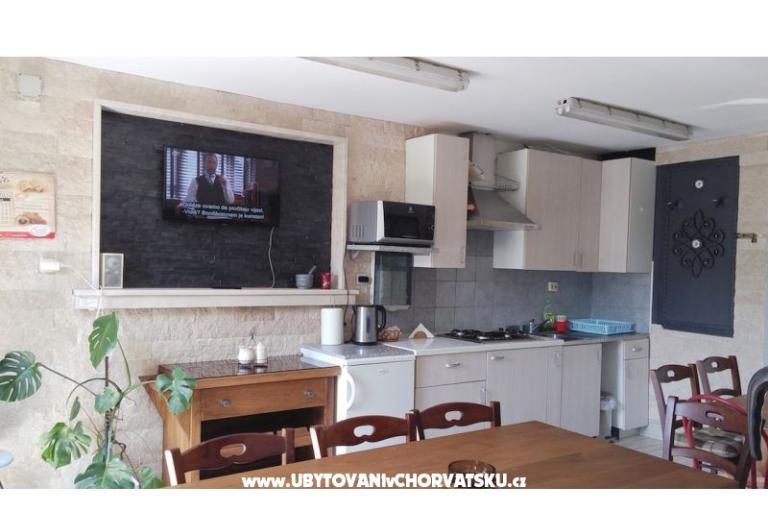 Apartmanok & rooms  Raspor – fotó 10