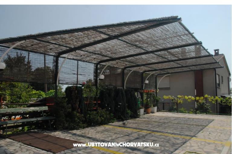 Apartmanok & rooms  Raspor – fotó 4