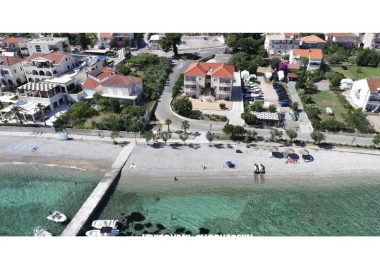 Villa Iva Apartmanok – fotó 2