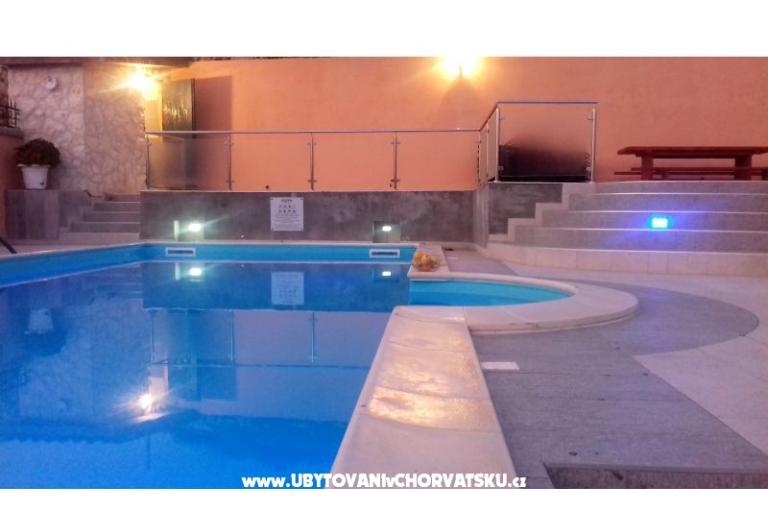Apartmanok Ita s bazenom – fotó 6