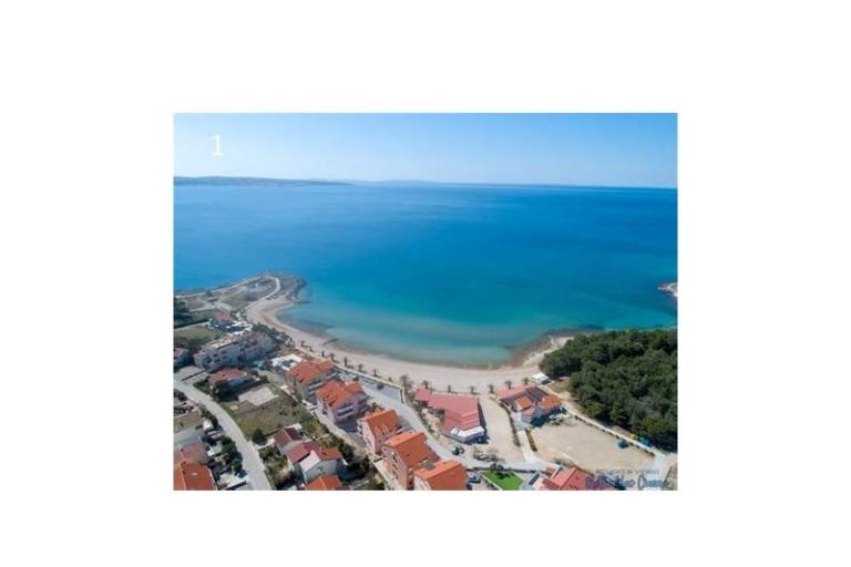 Apartman medencével and jacuzzi – fotó 15