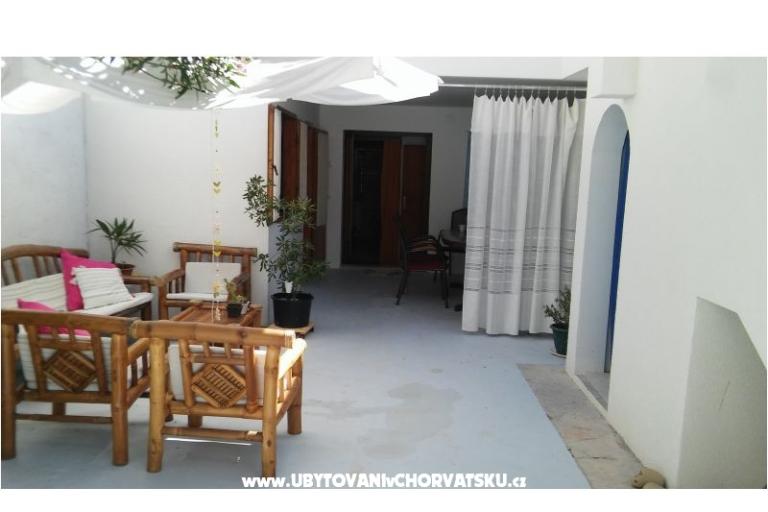 Renovated old house near sea in Pag – fotó 3