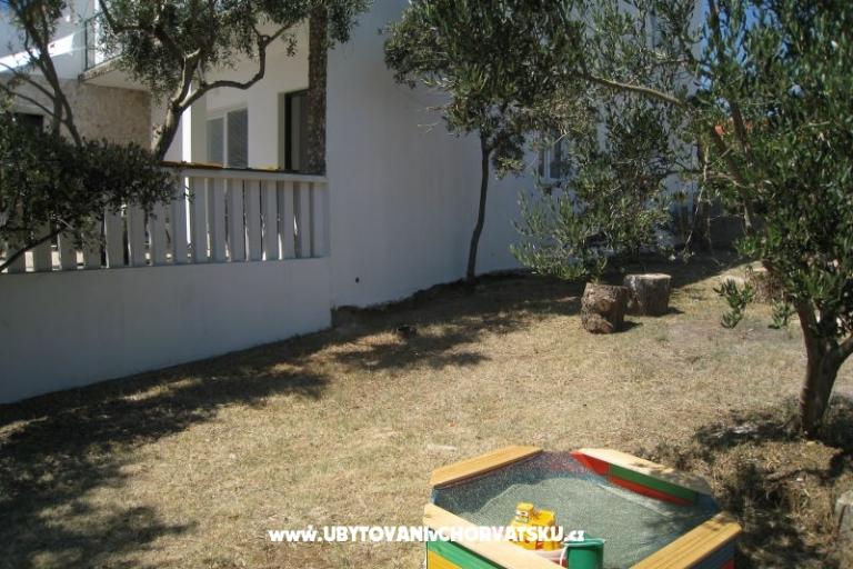 Stonehouse Dana – fotó 11